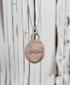 medaglietta con nome a rilievo